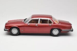 Jaguar XJ Series III Metallic Dark Red MCG 1:18 MCG18176 Metal - imagen 3 de 6