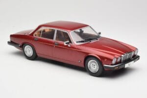 Jaguar XJ Series III Metallic Dark Red MCG 1:18 MCG18176 Metal - imagen 4 de 6