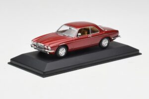 Jaguar XJ12 Coupe Regency Rojo Minichamps 1:43 400130461 Metal - imagen 2 de 4