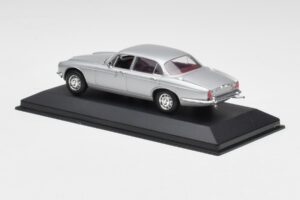 Jaguar XJ12 Series II Plata Minichamps 1:43 400130401 Metal - imagen 3 de 4