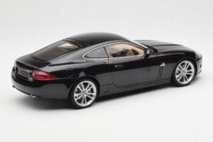 Jaguar XK-R X150 Midnight Negro AUTOart 1:18 73632 Metal - imagen 3 de 8