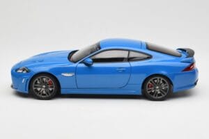 Jaguar XKR-S X150 French Racing Azul AUTOart 1:18 73641 Metal - imagen 4 de 8