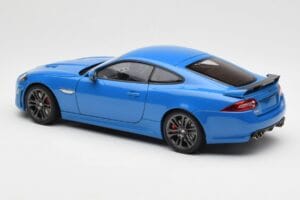 Jaguar XKR-S X150 French Racing Azul AUTOart 1:18 73641 Metal - imagen 7 de 8