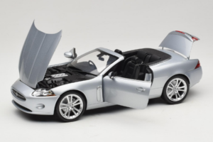 Jaguar XK X150 Descapotable Plata Minichamps 1:18 150130531 Metal - imagen 2 de 8
