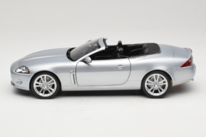 Jaguar XK X150 Descapotable Plata Minichamps 1:18 150130531 Metal - imagen 4 de 8