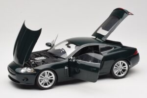 Jaguar XK X150 Coupe Verde Minichamps 1:18 150130501 Metal - imagen 2 de 8