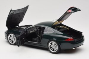 Jaguar XK X150 Coupe Verde Minichamps 1:18 150130501 Metal - imagen 5 de 8