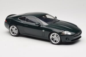 Jaguar XK X150 Coupe Verde Minichamps 1:18 150130501 Metal - imagen 6 de 8