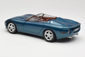 Jaguar XK180 Verde Maisto 1:18 50337 Metal - imagen 7 de 8