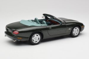 Jaguar XK8 X100 Descapotable British Racing Verde Maisto 1:18 50285 Metal - imagen 3 de 8