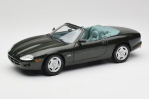 Jaguar XK8 X100 Descapotable British Racing Verde Maisto 1:18 50285 Metal