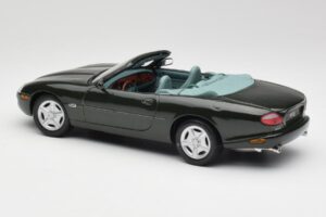 Jaguar XK8 X100 Descapotable British Racing Verde Maisto 1:18 50285 Metal - imagen 7 de 8
