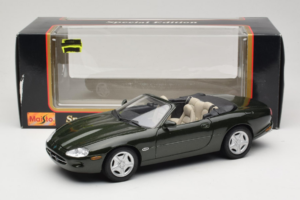 Jaguar XK8 Green Metallic Gris Claro Interior Maisto 1:18 31836 Metal - imagen 8 de 8