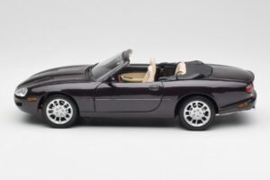Jaguar XKR X100 Descapotable Gris Maisto 1:18 50331 Metal - imagen 4 de 8