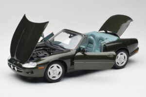 Jaguar XKR X100 Descapotable Verde Maisto 1:18 37800-M1 Metal - imagen 2 de 8