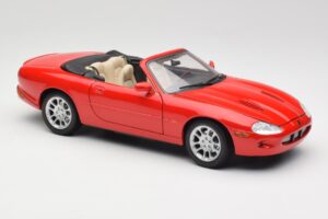 Jaguar XKR X100 Rojo Maisto 1:18 50330 Metal - imagen 6 de 8