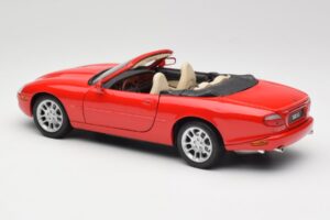 Jaguar XKR X100 Rojo Maisto 1:18 50330 Metal - imagen 7 de 8