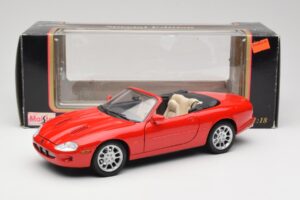 Jaguar XKR X100 Rojo Maisto 1:18 50330 Metal - imagen 8 de 8