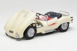 Jaguar XKSS Crema AUTOart 1:18 73512 Metal - imagen 2 de 8