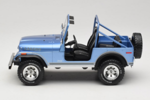 Jeep CJ-7 Laredo Azul MCG 1:18 MCG18553 Metal - imagen 3 de 6