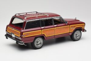 Jeep Grand Wagoneer Classic Rojo AUTOart 1:18 74002 Metal - imagen 3 de 8