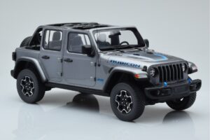 Jeep Wrangler 4xe Plata GT Spirit 1:18 GT419 Resina - imagen 4 de 6