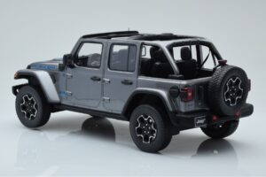 Jeep Wrangler 4xe Plata GT Spirit 1:18 GT419 Resina - imagen 5 de 6