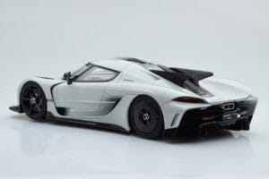 Koenigsegg Jesko Absolut Gris GT Spirit 1:18 GT412 Resina - imagen 5 de 6