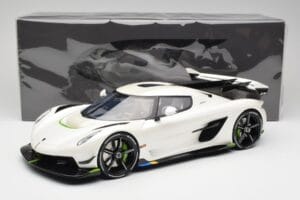 Koenigsegg Jesko Attack Crystal White Pearl GT Spirit 1:12 GT501 Resina - imagen 6 de 6