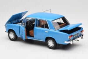 Lada 1200 2101 Azul IXO 1:18 18CMC204OP Metal - imagen 5 de 8