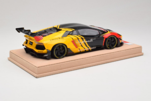 Lamborghini Aventador Liberty Walk Infinite Negro Amarillo Timothy & Pierre 1:18 REMC035 Metal - imagen 3 de 7