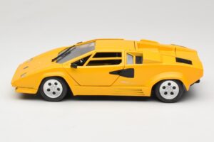 Lamborghini Countach TC Amarillo Tonka 1:18 09035-R1 Metal - imagen 4 de 8