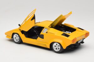 Lamborghini Countach TC Amarillo Tonka 1:18 09035-R1 Metal - imagen 5 de 8