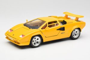Lamborghini Countach Amarillo Bburago 1:18 3037 Metal