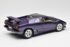 Lamborghini Diablo Morado Maisto 1:18 3028 Metal - imagen 3 de 8