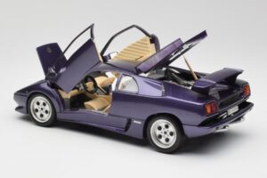 Lamborghini Diablo Morado Maisto 1:18 3028 Metal - imagen 5 de 8