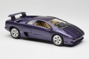 Lamborghini Diablo Morado Maisto 1:18 3028 Metal - imagen 6 de 8