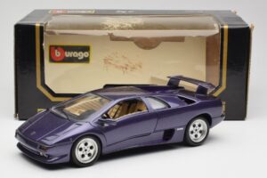 Lamborghini Diablo Morado Maisto 1:18 3028 Metal - imagen 8 de 8
