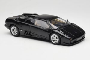 Lamborghini Diablo Roadster Negro AUTOart 1:18 70093-R1 Metal - imagen 8 de 10