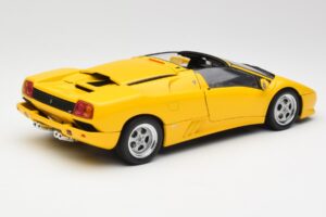Lamborghini Diablo Roadster Amarillo AUTOart 1:18 70092 Metal - imagen 3 de 8