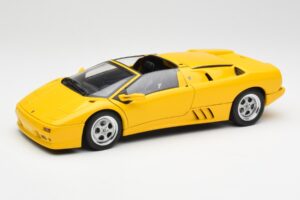 Lamborghini Diablo Roadster Amarillo AUTOart 1:18 70092 Metal