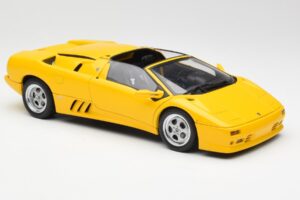 Lamborghini Diablo Roadster Amarillo AUTOart 1:18 70092 Metal - imagen 6 de 8
