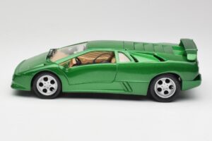 Lamborghini Diablo SE Verde Maisto 1:18 50303 Metal - imagen 4 de 8