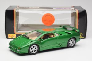 Lamborghini Diablo SE Verde Maisto 1:18 50303 Metal - imagen 8 de 8