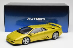 Lamborghini Diablo SE30 Anniversary Edition Amarillo Spyder AUTOart 1:18 79157 Metal - imagen 8 de 8