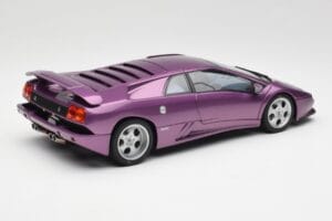 Lamborghini Diablo SE30 Anniversary Edition Morado Metálico AUTOart 1:18 79158 Metal - imagen 3 de 8