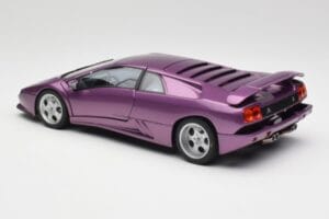 Lamborghini Diablo SE30 Anniversary Edition Morado Metálico AUTOart 1:18 79158 Metal - imagen 7 de 8