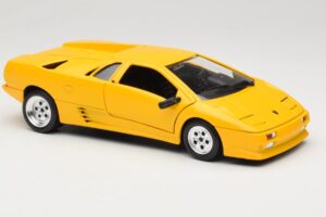Lamborghini Diablo Amarillo Tonka 1:18 9035 Metal - imagen 6 de 8