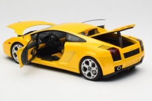 Lamborghini Gallardo Metallic Amarillo AUTOart 1:18 74571 Metal - imagen 5 de 8
