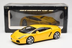 Lamborghini Gallardo Metallic Amarillo AUTOart 1:18 74571 Metal - imagen 8 de 8